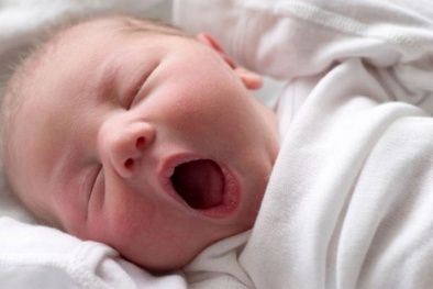 Vợ đẻ, chồng được nghỉ 7 ngày